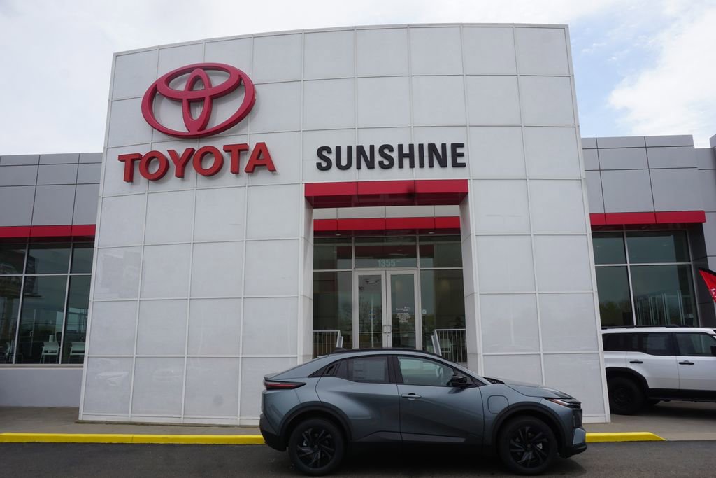 New 2026 Toyota C-HR image 1