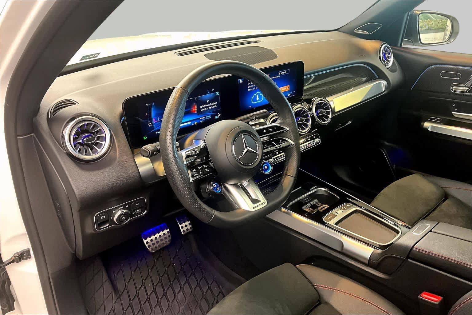 Used 2026 Mercedes-Benz GLB 35 AMG 4MATIC image 18