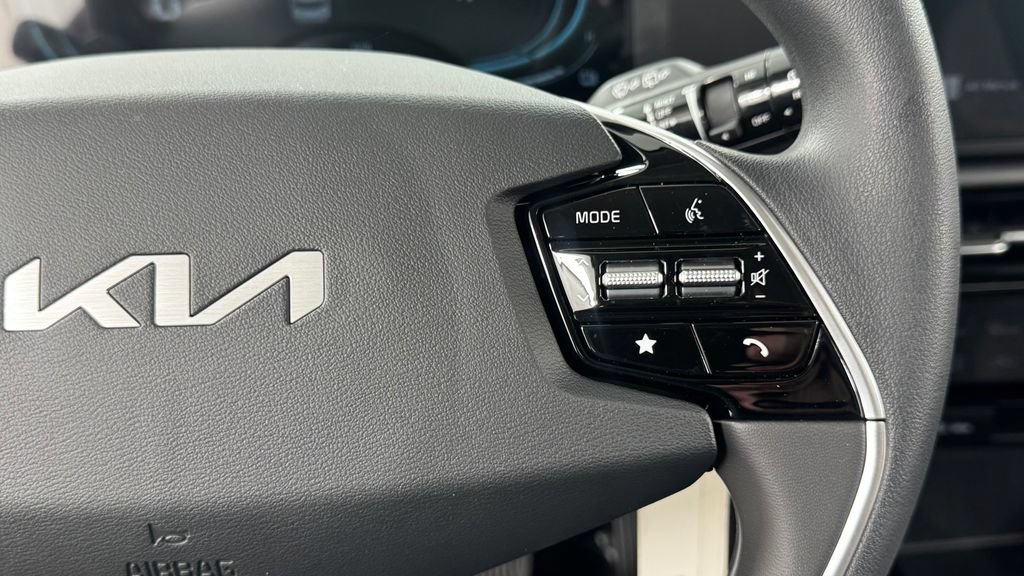 New 2026 Kia Niro LX FWD image 22