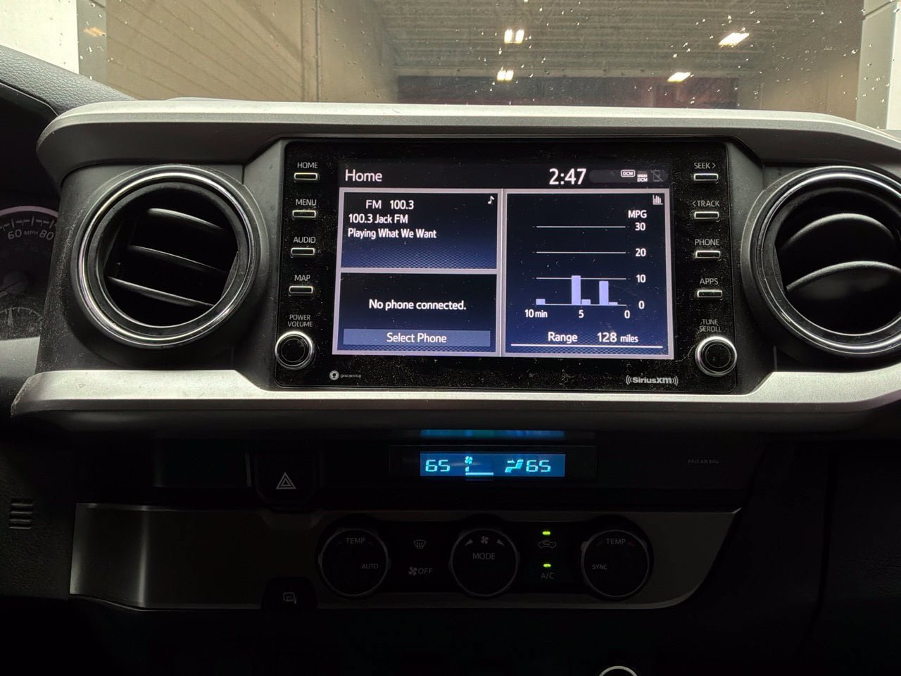 Used 2021 Toyota Tacoma SR5 RWD image 28