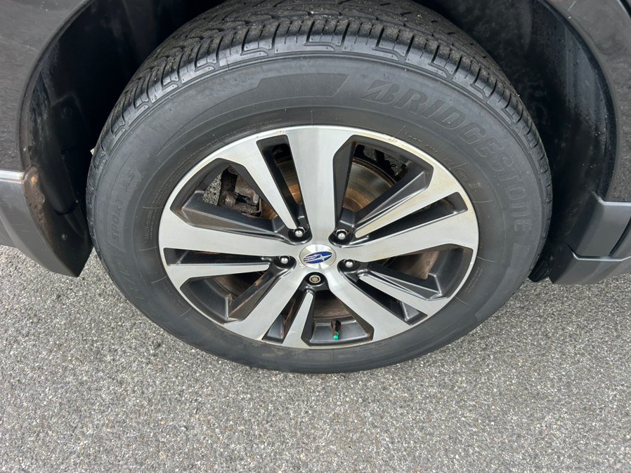 Used 2018 Subaru Outback 3.6R Limited AWD/4WD image 12