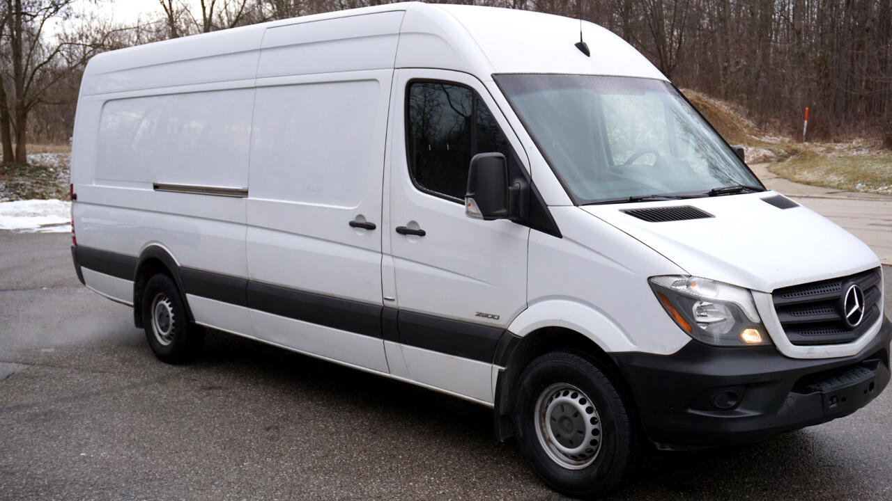 Used 2016 Mercedes-Benz Sprinter 2500 w/ Driver Comfort Package image 7