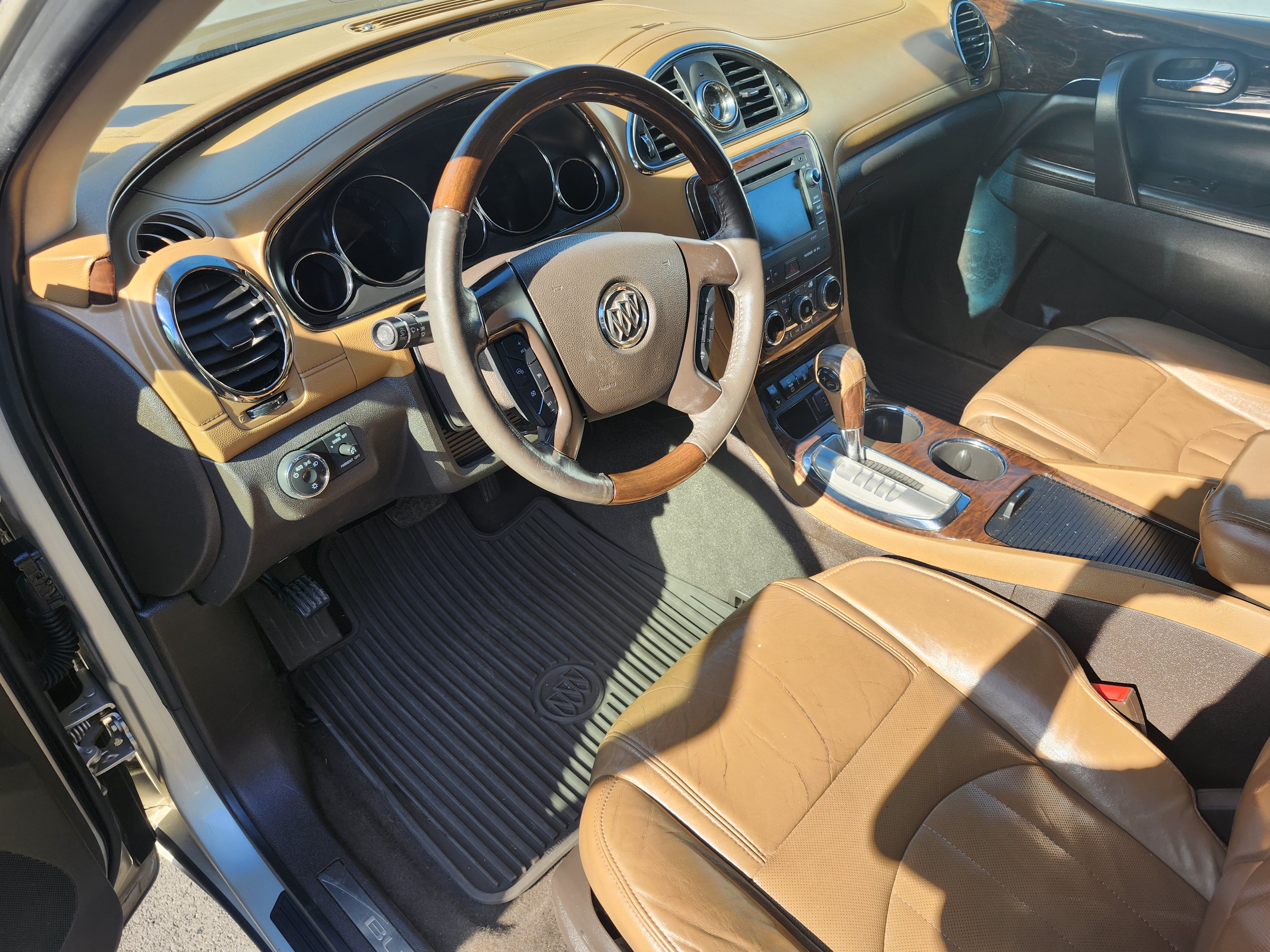 Used 2015 Buick Enclave Leather FWD image 4