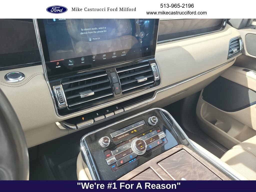 Used 2024 Lincoln Navigator Premiere AWD/4WD image 16