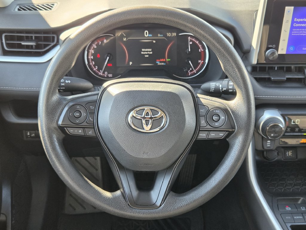 Used 2025 Toyota RAV4 XLE FWD image 15
