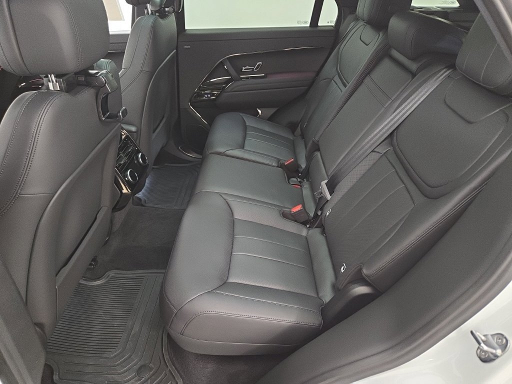 New 2026 Land Rover Range Rover Sport Dynamic SE AWD/4WD image 25