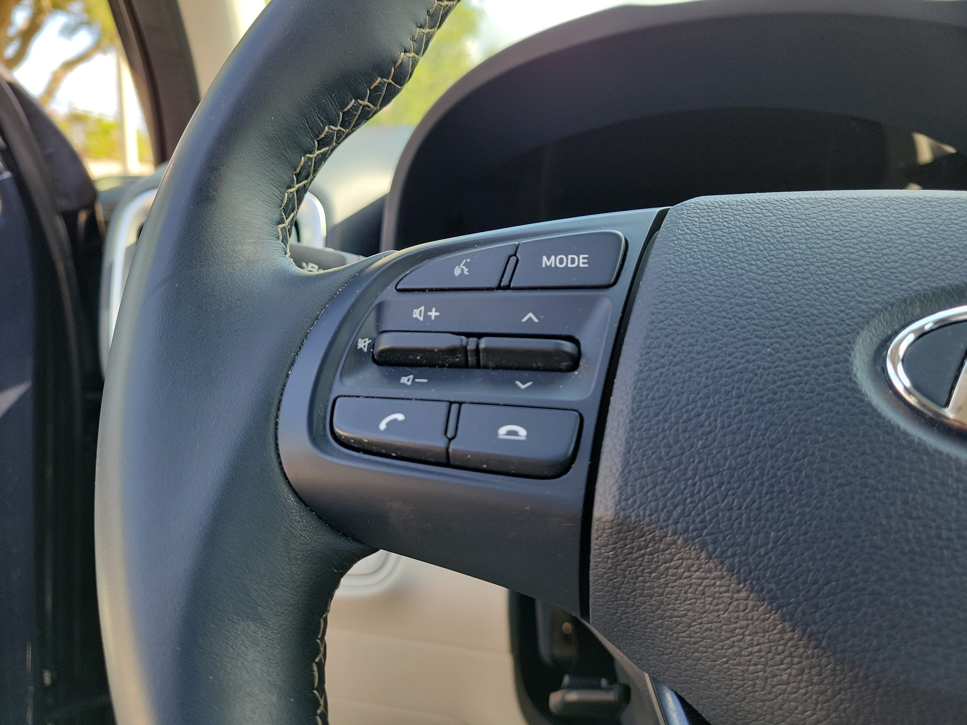 Used 2020 Hyundai Venue FWD image 22