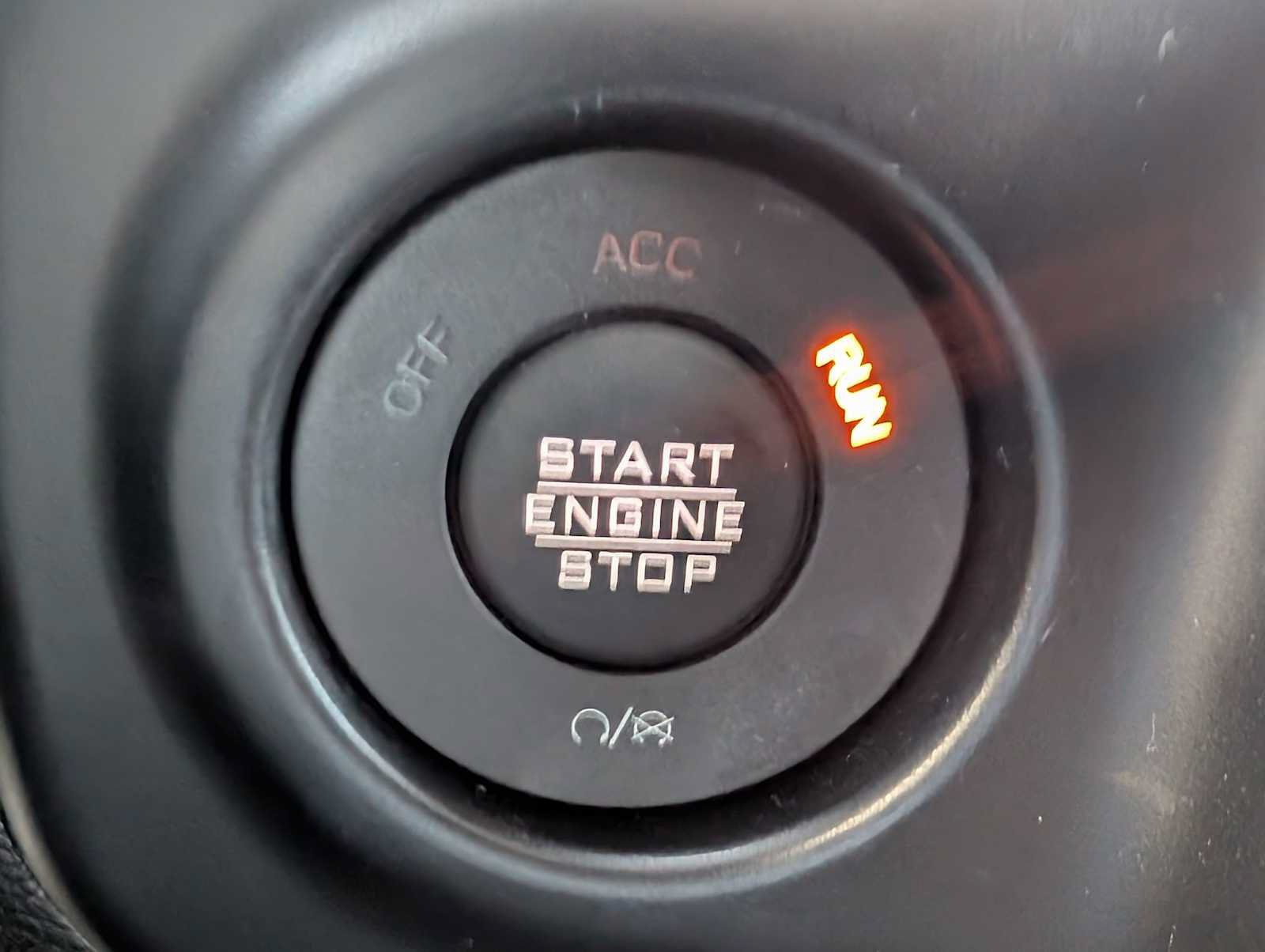 Used 2023 Jeep Wrangler Unlimited Sahara AWD/4WD image 23
