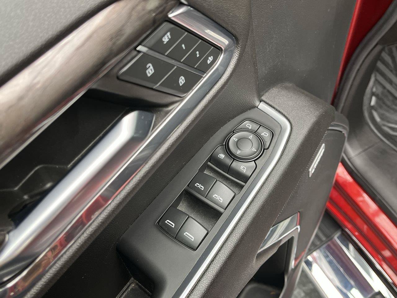 Certified 2024 Chevrolet Silverado 1500 LTZ AWD/4WD image 9