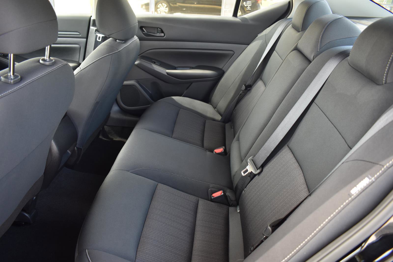 Used 2025 Nissan Altima 2.5 S image 40