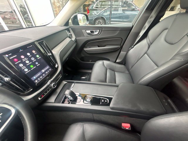Used 2024 Volvo XC60 B5 Core w/ Protection Package Premier AWD/4WD image 21