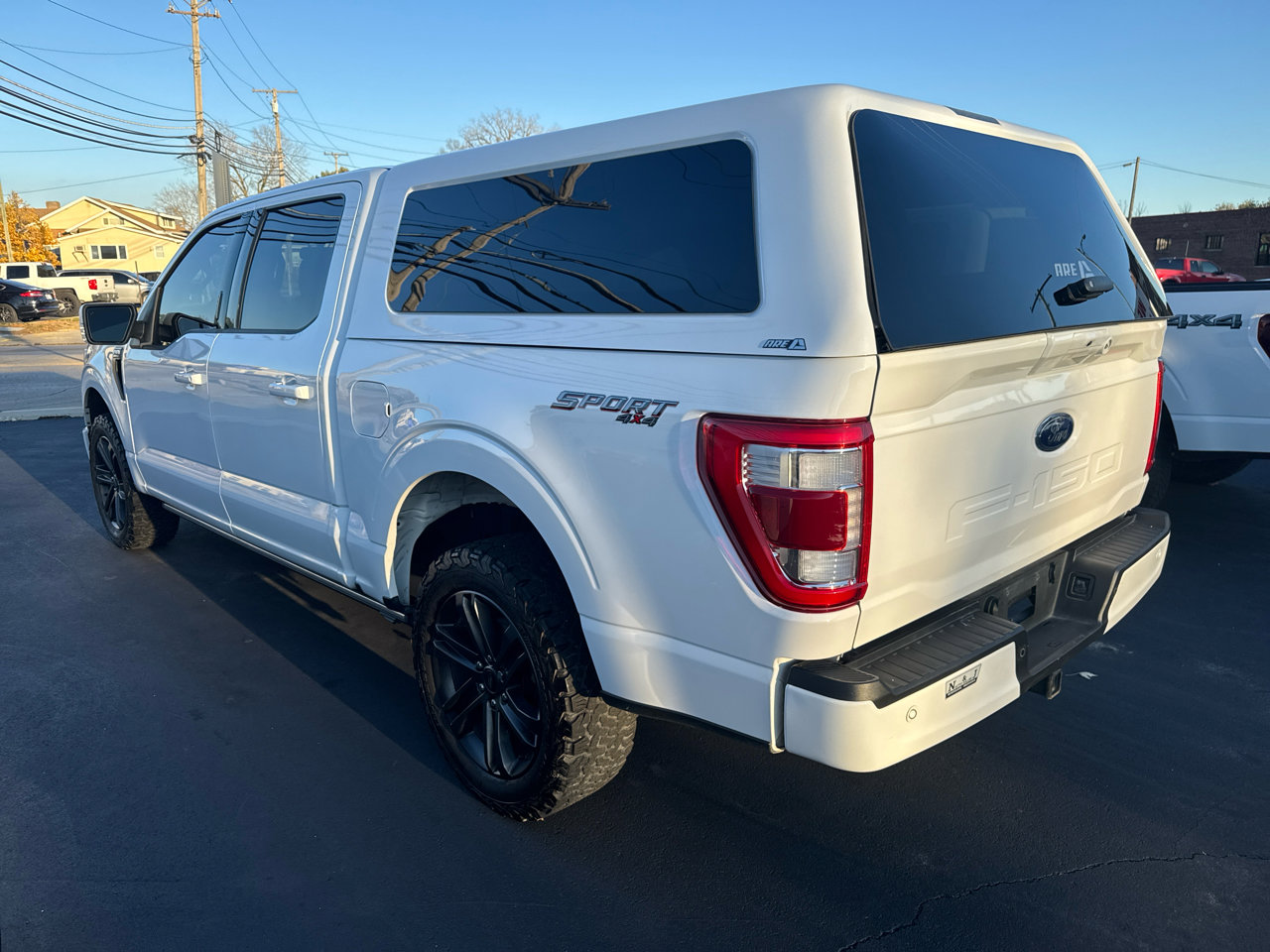 Used 2022 Ford F150 Lariat w/ Equipment Group 502A High image 5