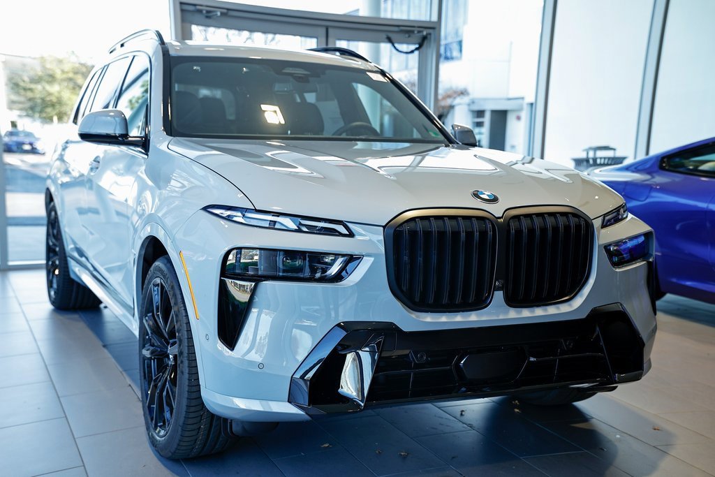 New 2026 BMW X7 xDrive40i w/ M Sport Package image 1