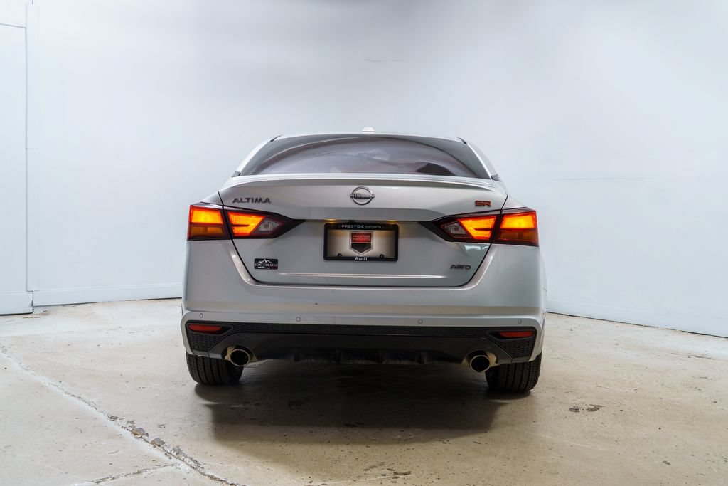 Used 2024 Nissan Altima 2.5 SR w/ SR Premium Package AWD/4WD image 6
