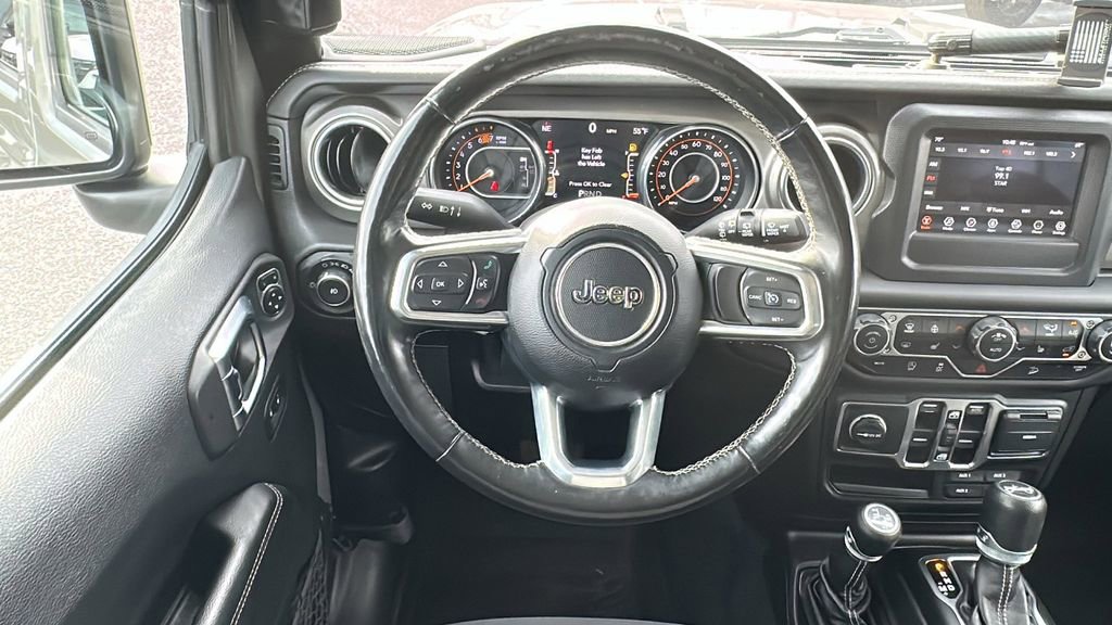 Used 2018 Jeep Wrangler Unlimited Sahara image 12