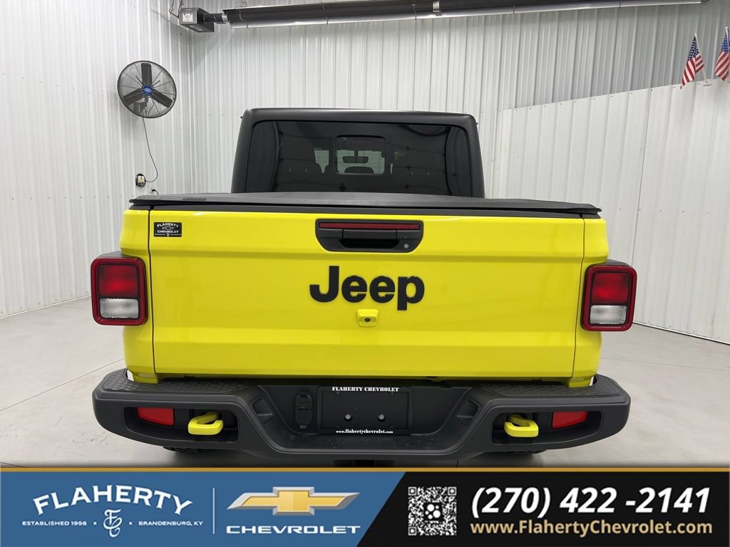 Used 2023 Jeep Gladiator Sport AWD/4WD image 4