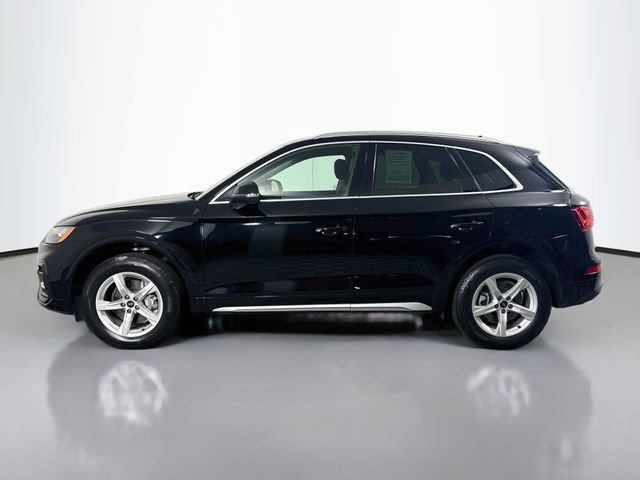 Used 2023 Audi Q5 2.0T Premium w/ Convenience Package AWD/4WD image 4