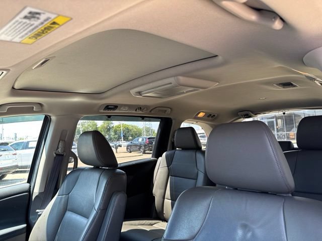 Used 2016 Honda Odyssey Touring image 17