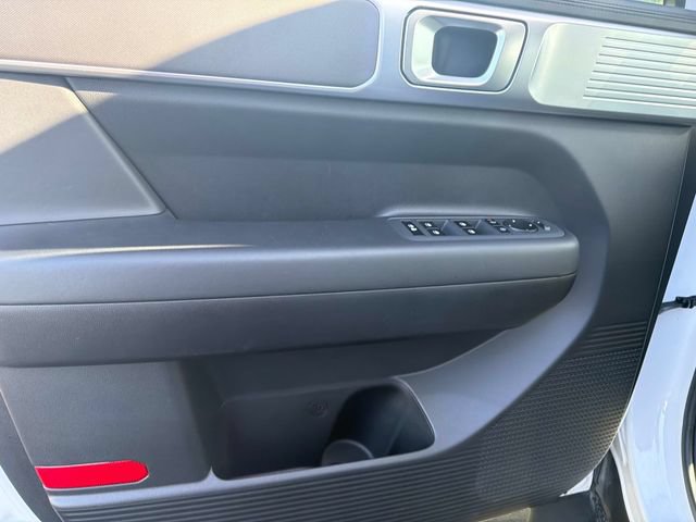 Used 2025 Hyundai Santa Fe SE FWD image 14