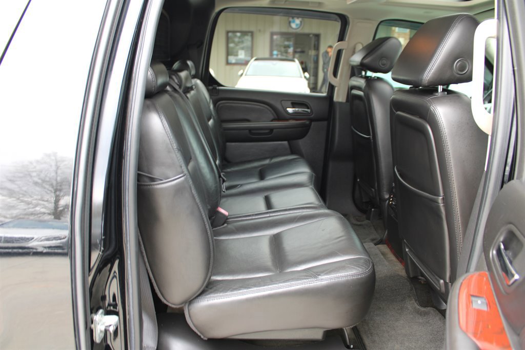 Used 2007 Cadillac Escalade EXT w/ Information Package image 27