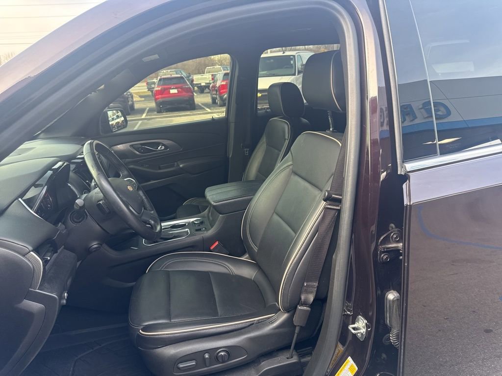 Used 2022 Chevrolet Traverse Premier w/ LPO, Floor Liner Package image 9