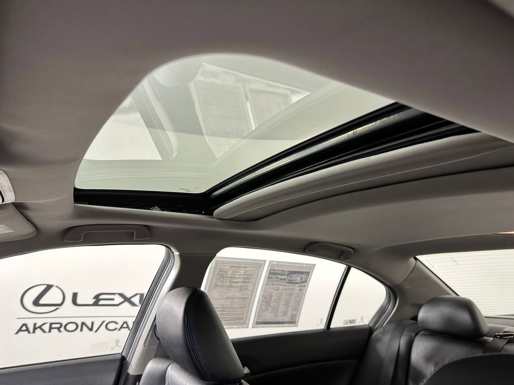 Used 2011 Honda Accord EX-L image 4
