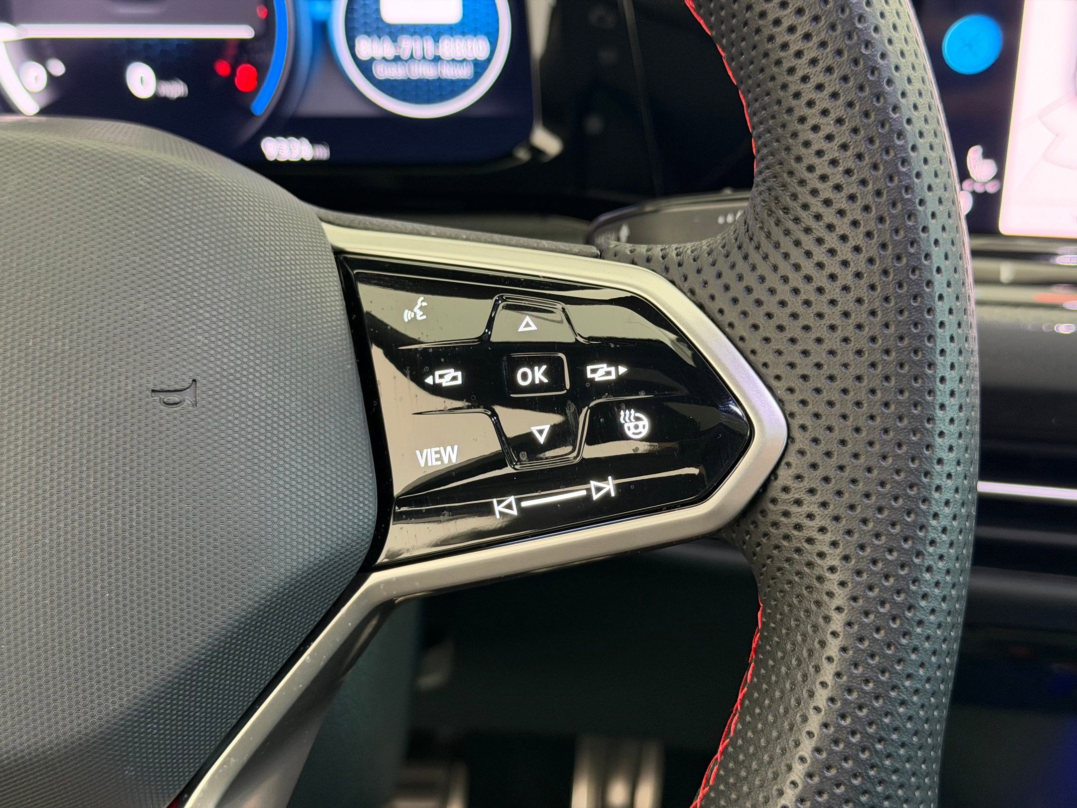 Used 2024 Volkswagen GTI SE w/ MDO Package image 31