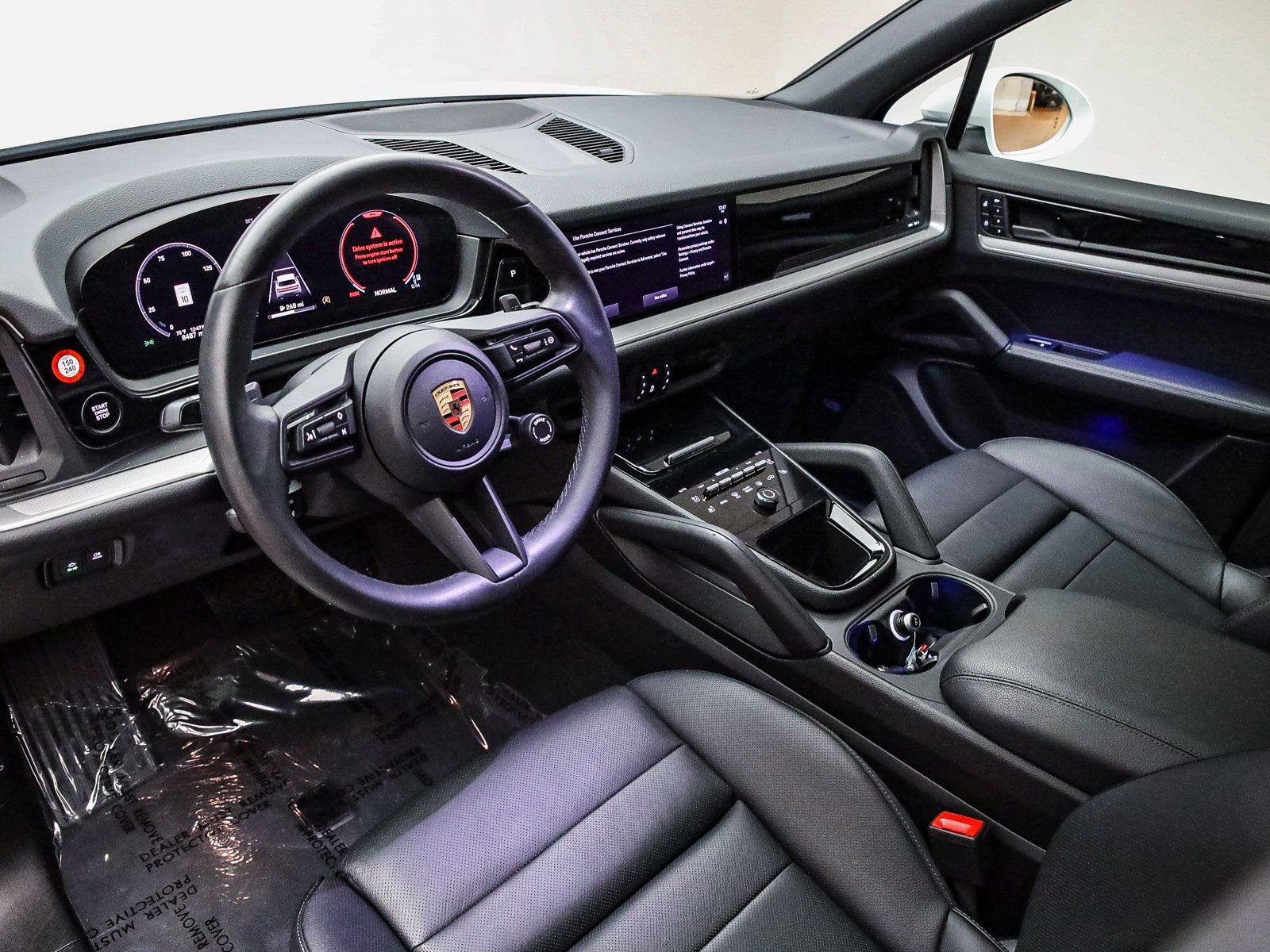 Certified 2025 Porsche Cayenne image 4