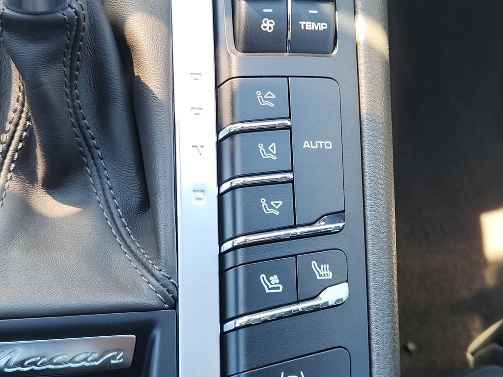 Used 2020 Porsche Macan S AWD/4WD image 31