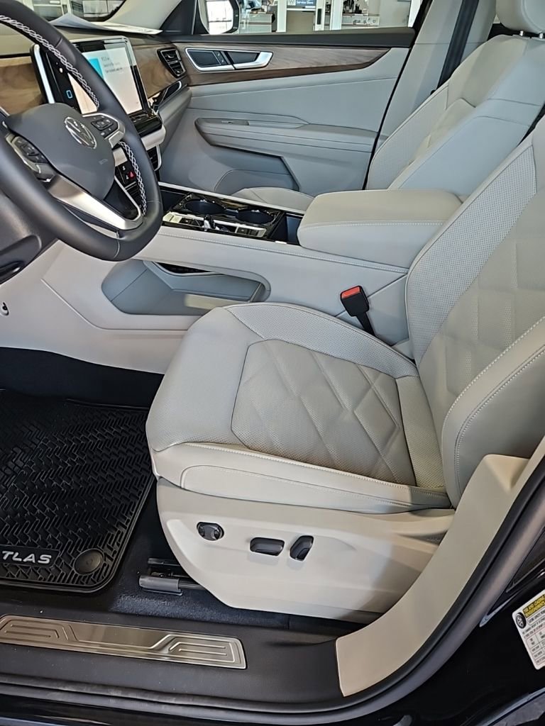 New 2026 Volkswagen Atlas SE image 30