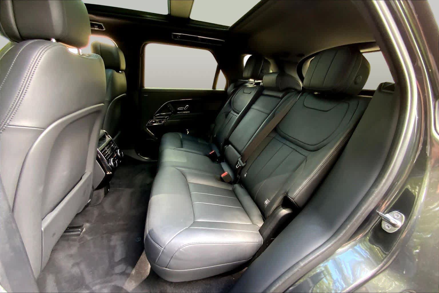 Used 2023 Land Rover Range Rover Sport SE AWD/4WD image 20