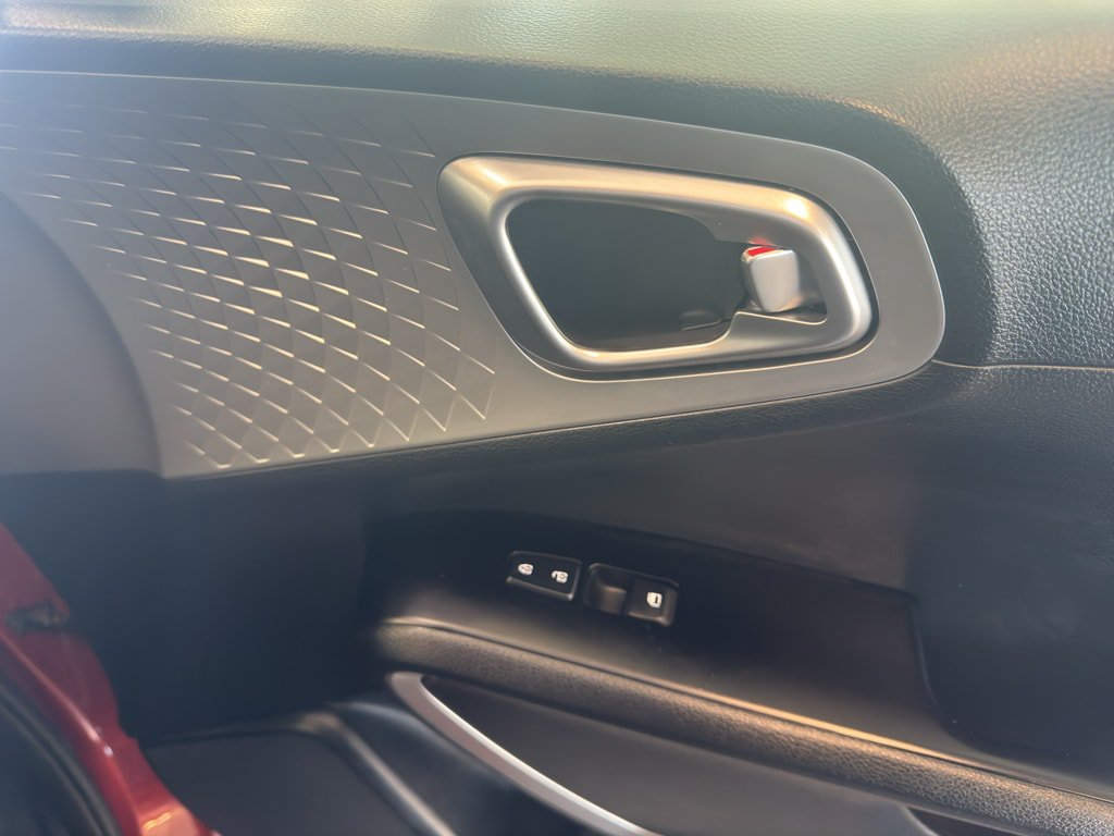 Used 2024 Kia Soul LX w/ Option Group 015 FWD image 16