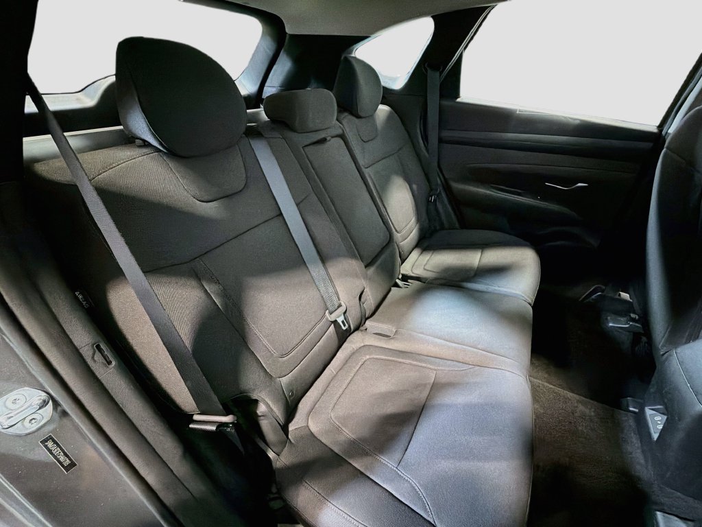 Used 2025 Hyundai Tucson SE FWD image 23