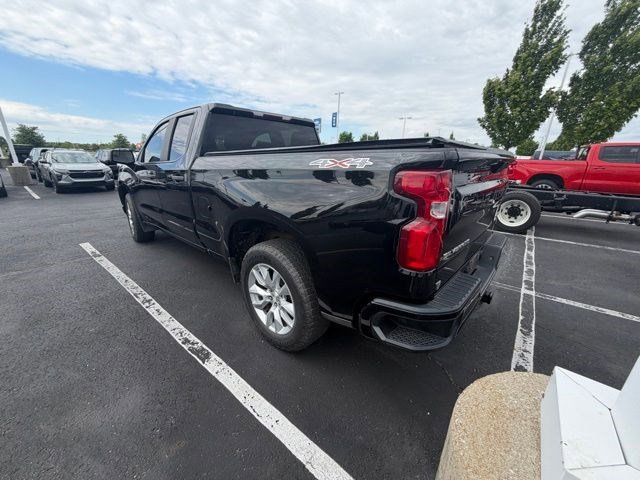 Used 2019 Chevrolet Silverado 1500 Custom w/ Custom Convenience Package AWD/4WD image 16