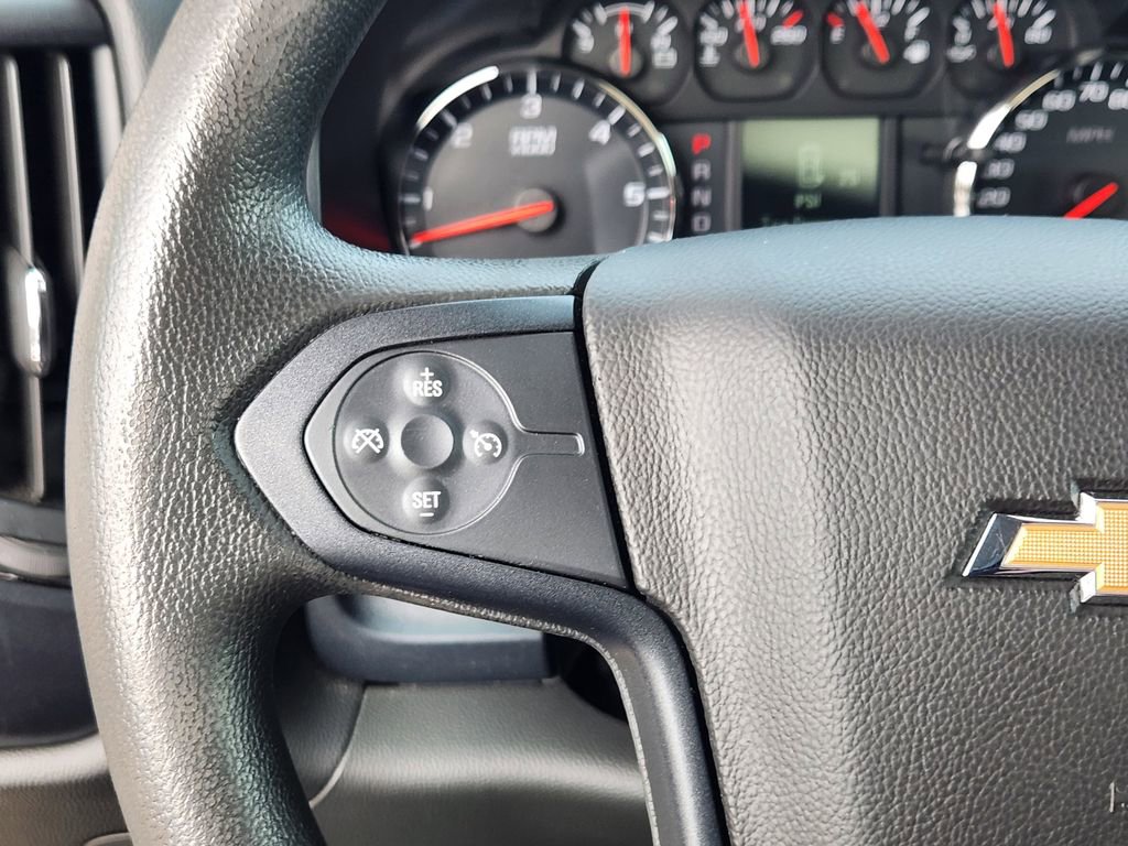 Used 2018 Chevrolet Silverado 1500 Custom w/ Custom Value Package image 16