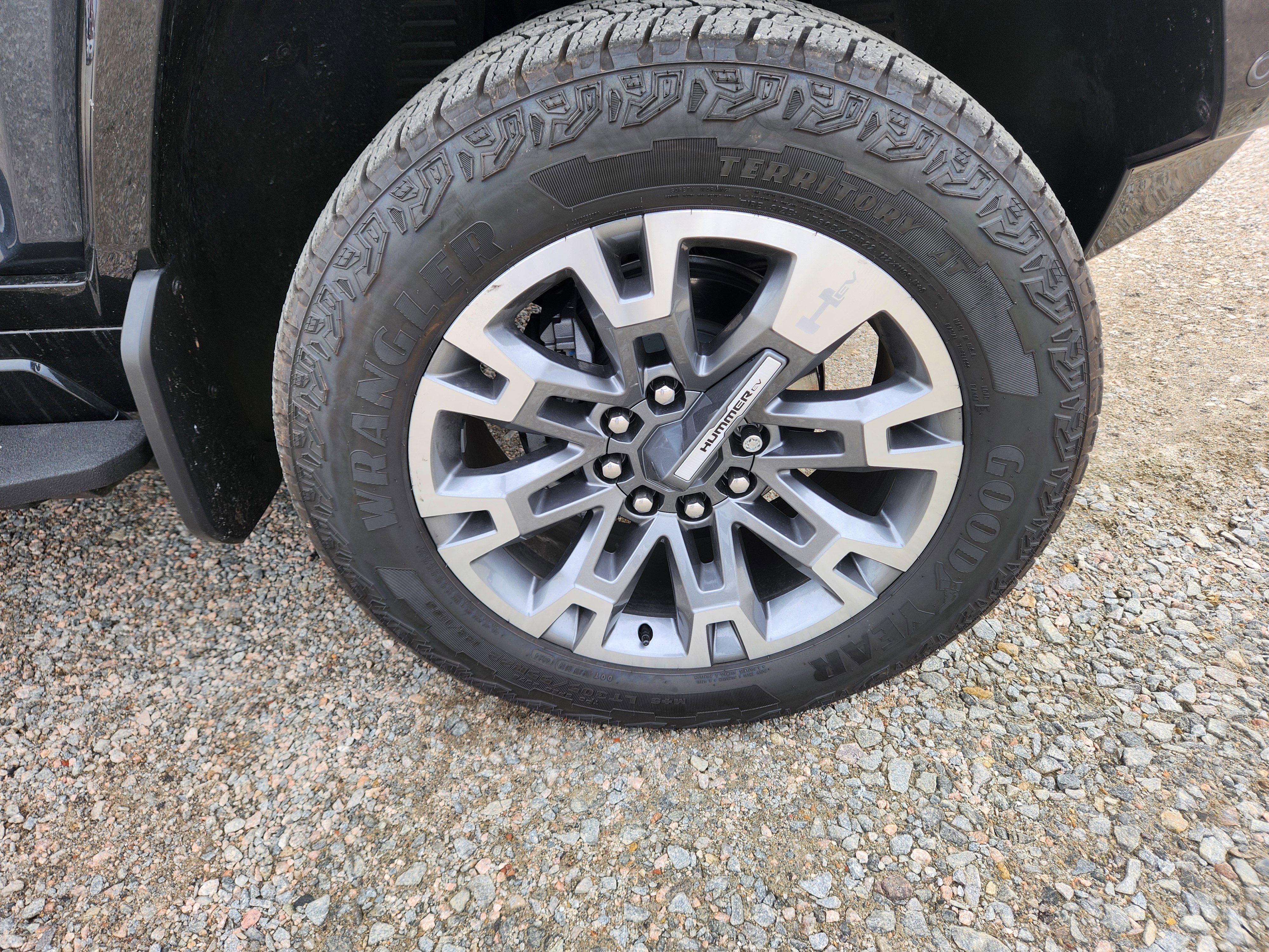 Used 2025 GMC Hummer EV 3X w/ LPO, Sport Package image 15