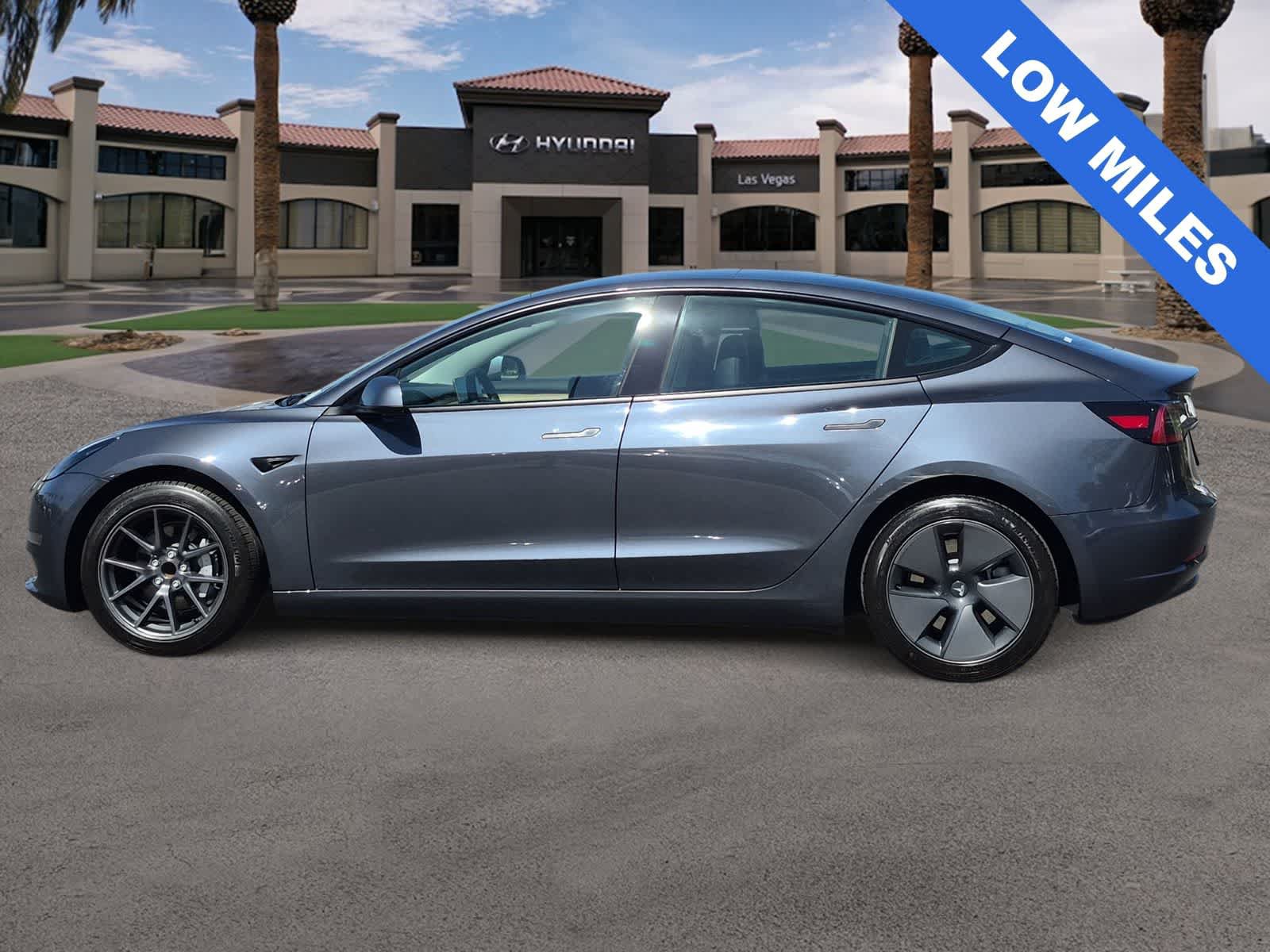 Used 2023 Tesla Model 3 Standard Range RWD image 5