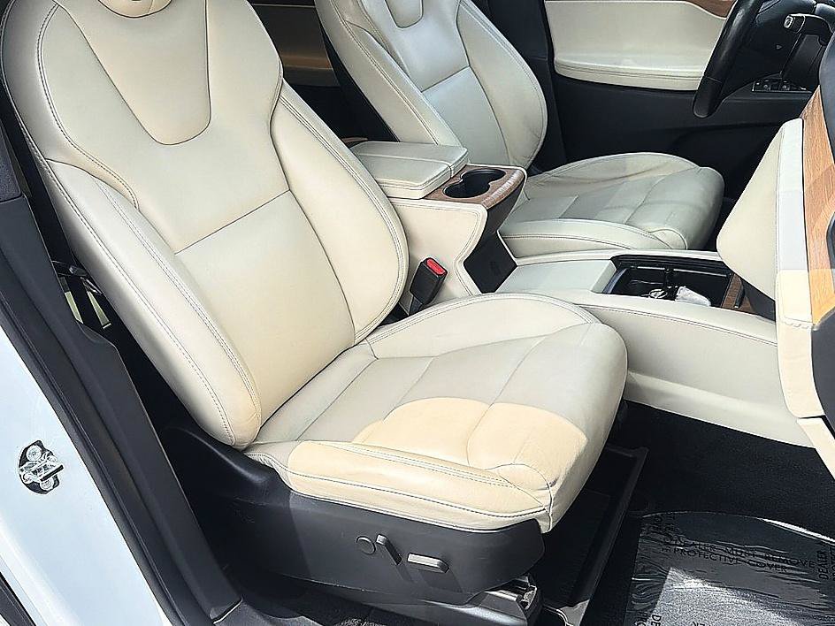 Used 2020 Tesla Model X Performance AWD/4WD image 22