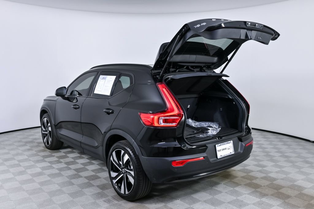 Certified 2023 Volvo XC40 B4 Plus w/ Driver Assist Package image 34