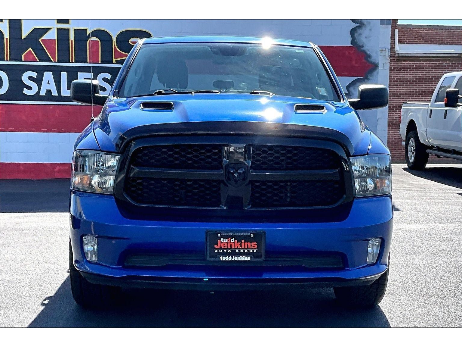 Used 2019 RAM 1500 Express w/ Wheel & Sound Group AWD/4WD image 3