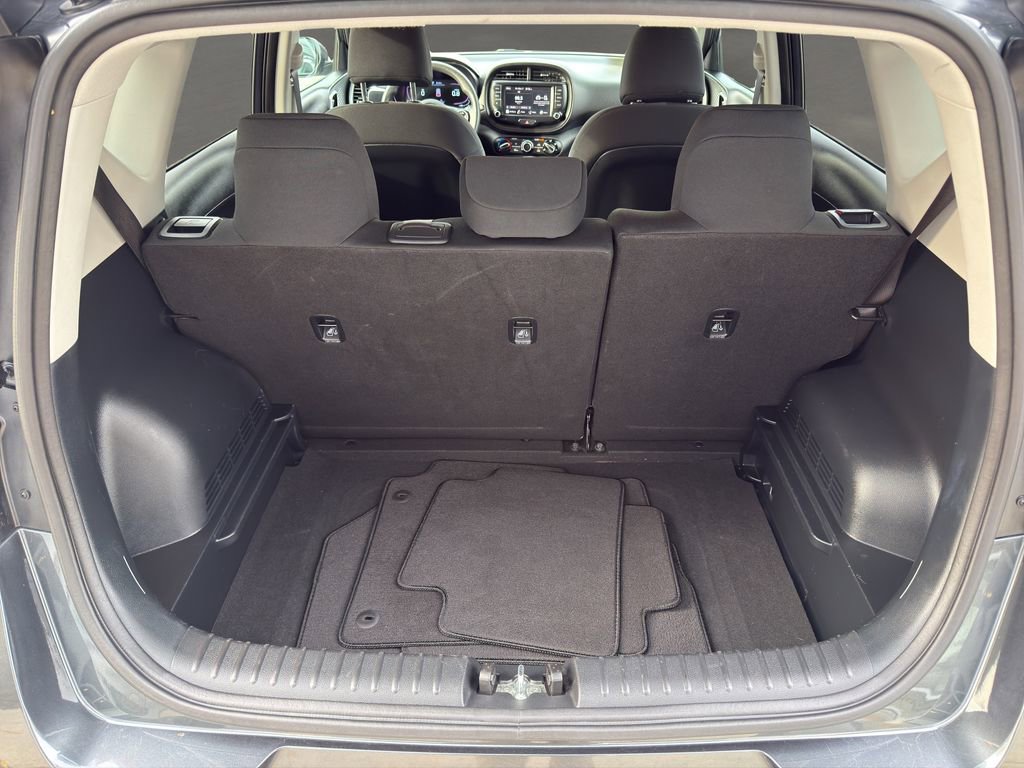 Used 2023 Kia Soul LX w/ Option Group 015 image 30