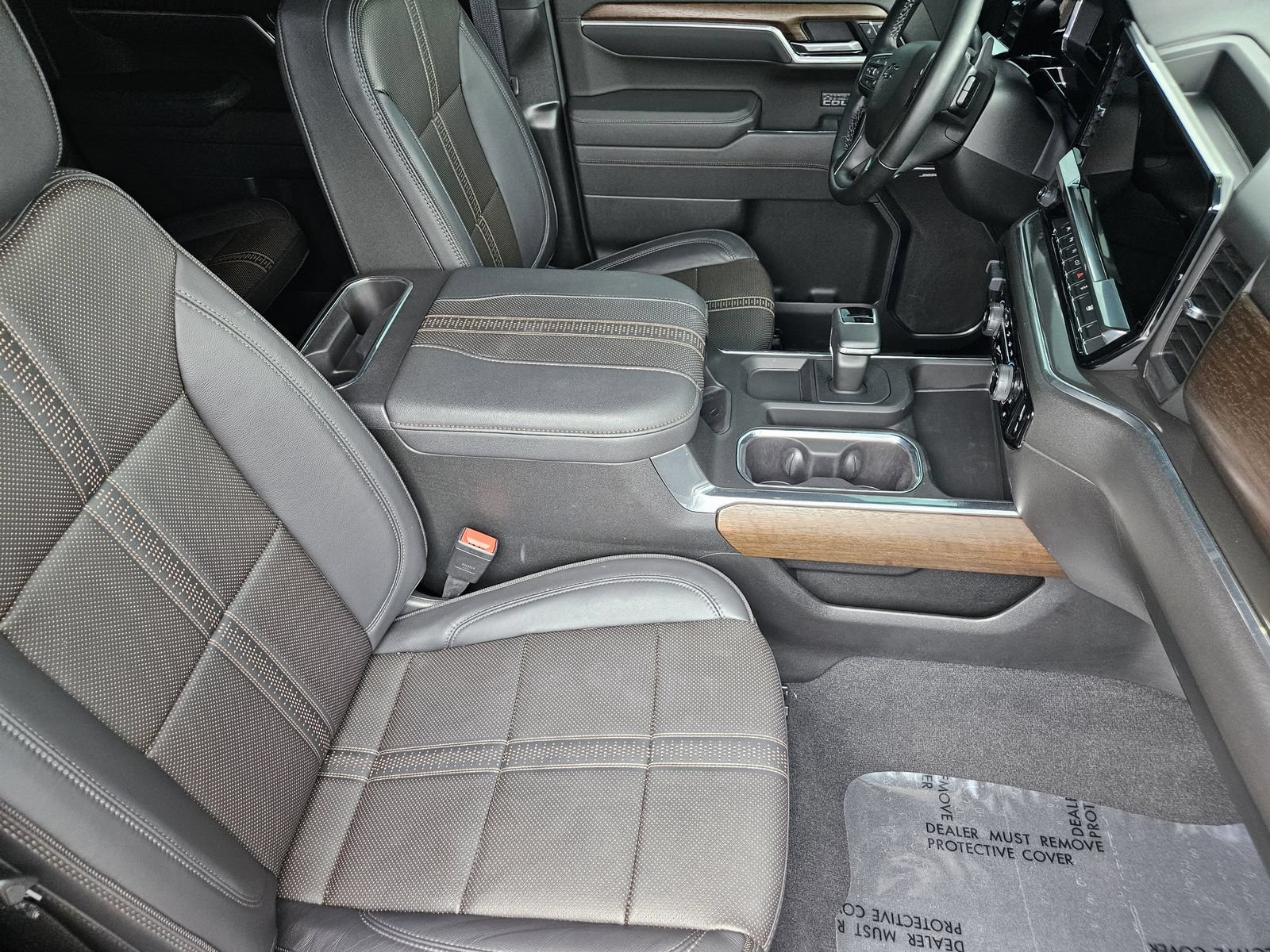 Certified 2025 Chevrolet Silverado 1500 High Country w/ Midnight Edition AWD/4WD image 17