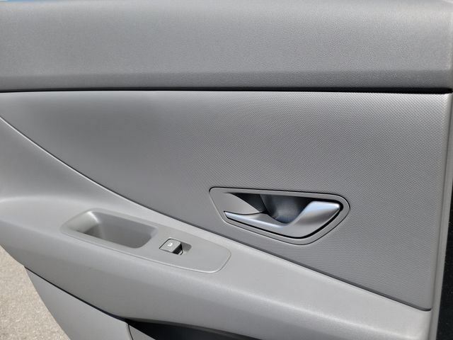 New 2026 Hyundai Elantra SE FWD image 22