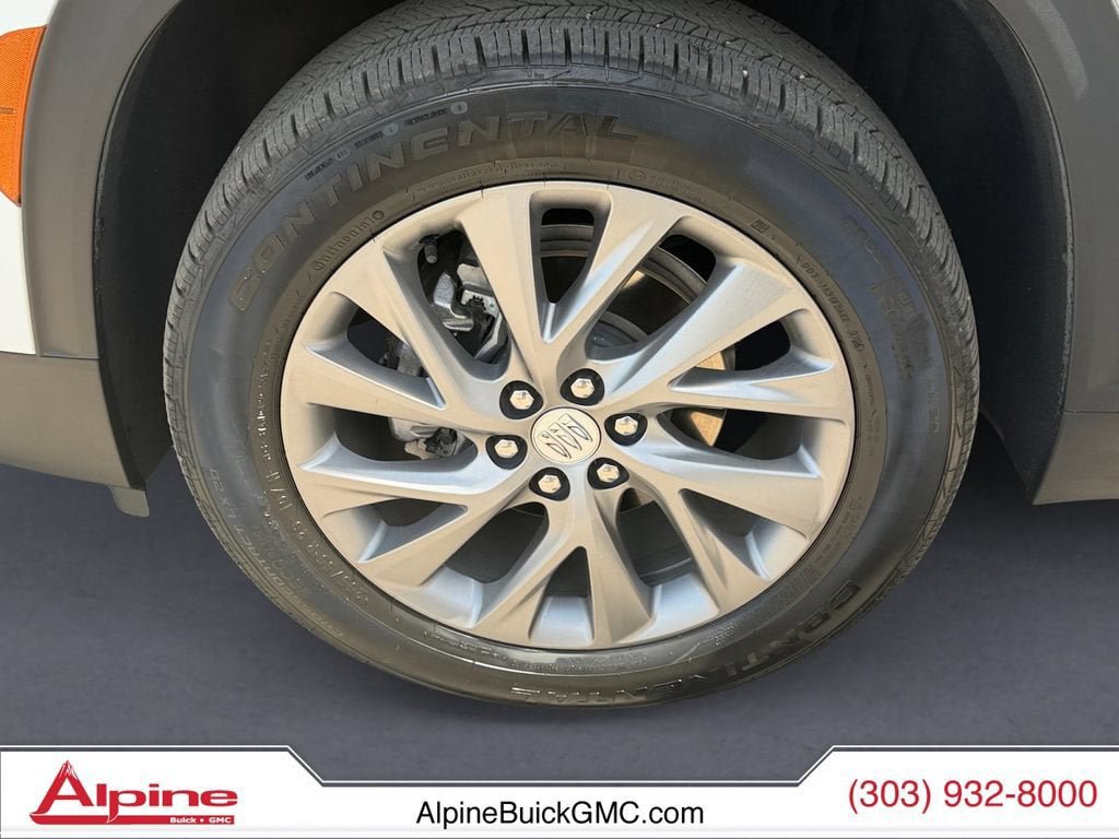 Used 2025 Buick Enclave Preferred AWD/4WD image 9