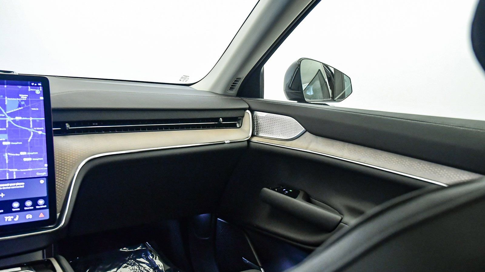 Certified 2025 Volvo EX90 Ultra image 16