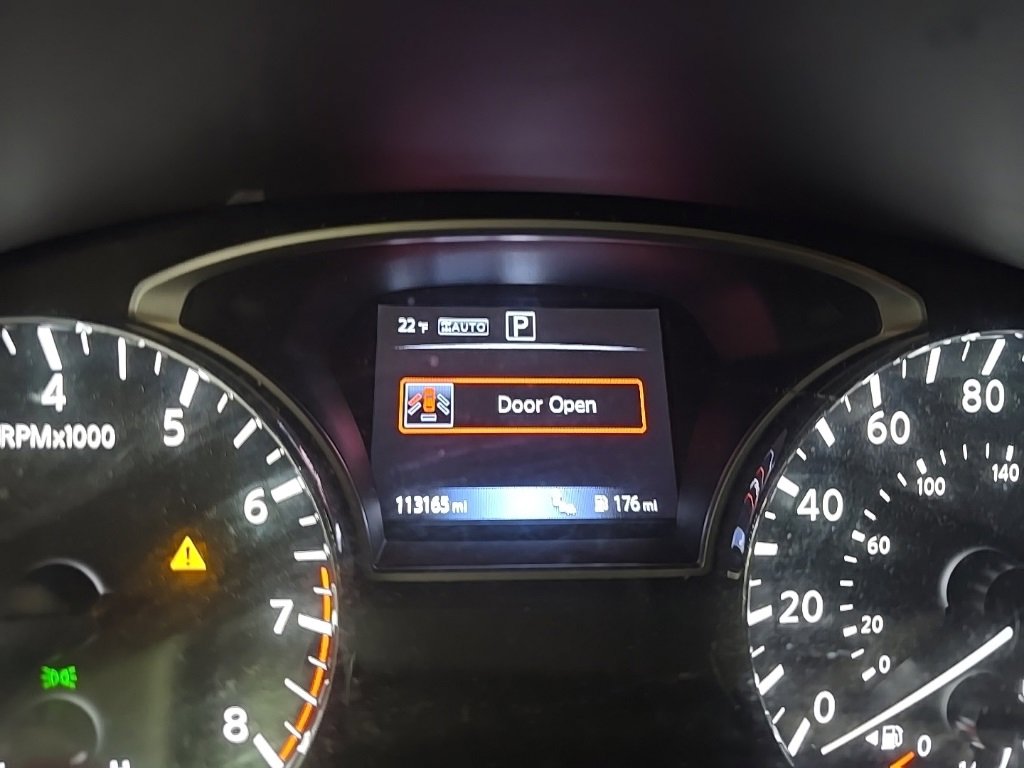 Used 2017 Nissan Pathfinder SL image 4