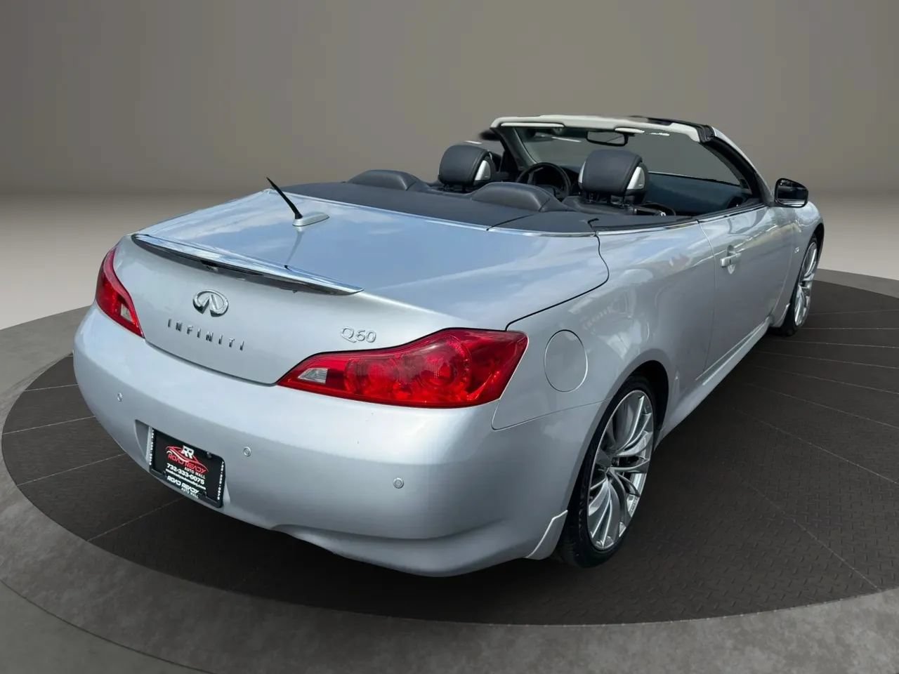 Used 2014 INFINITI Q60 Convertible w/ Premium Package RWD image 17