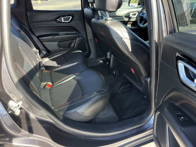 Used 2024 Jeep Compass Trailhawk AWD/4WD image 25