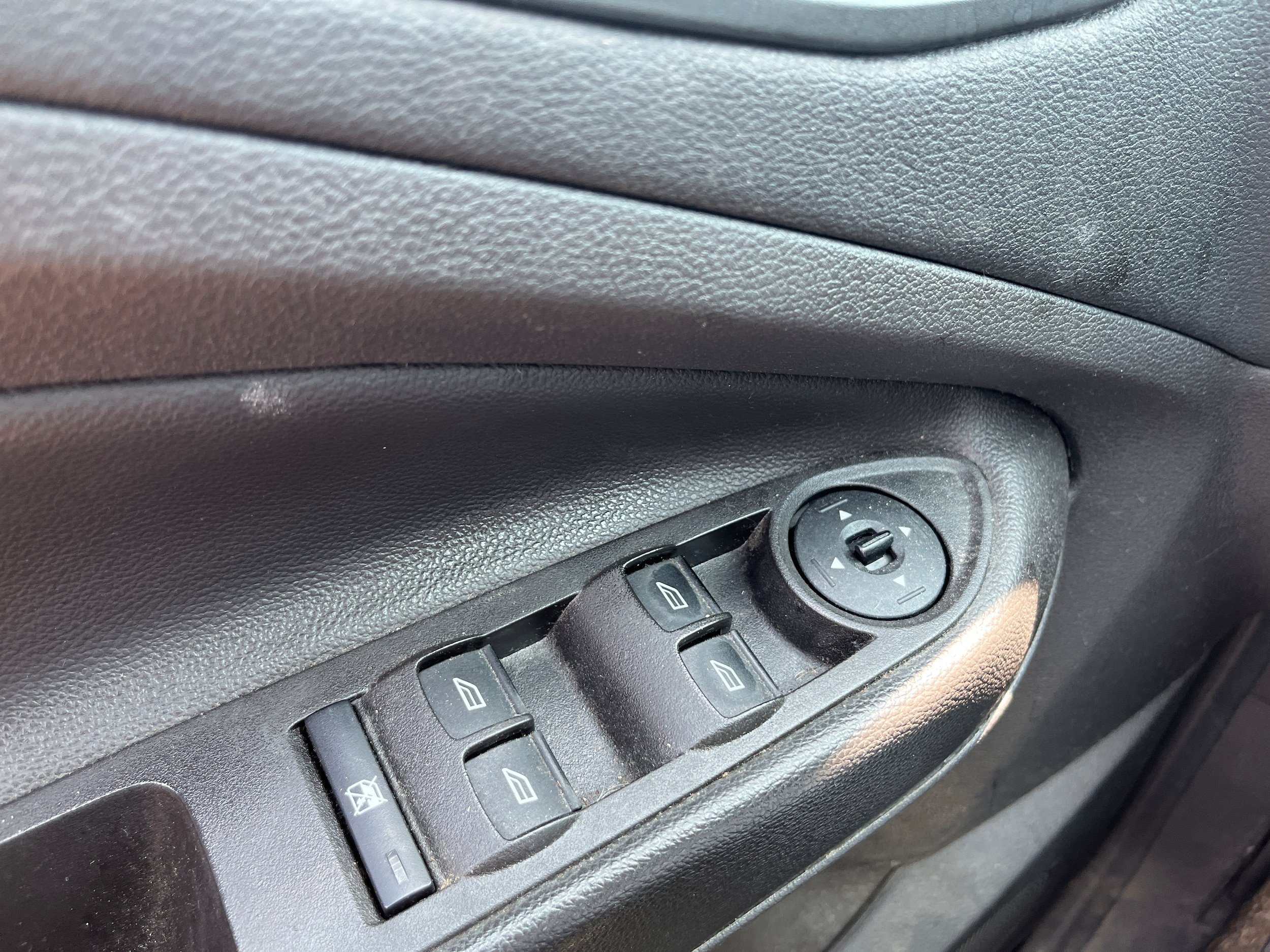 Used 2016 Ford Escape SE AWD/4WD image 19