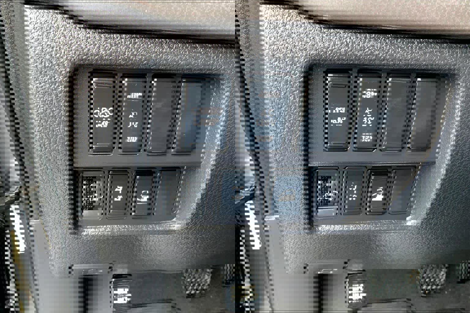 Used 2023 Nissan Titan PRO-4X w/ Pro-4x Convenience Package image 33